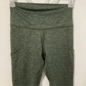 Aerie Chill Play Move Size Small gym/walking Pants. Green / Black .